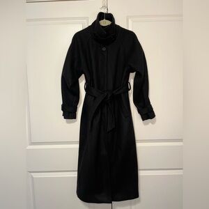 ChouYatou Adjustable Black Single Breasted 85/15 Poly/Wool Blend Long Coat